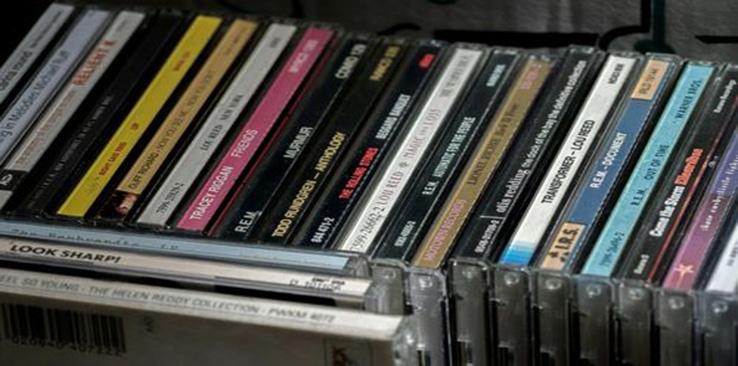 Busca un CD de muesica?